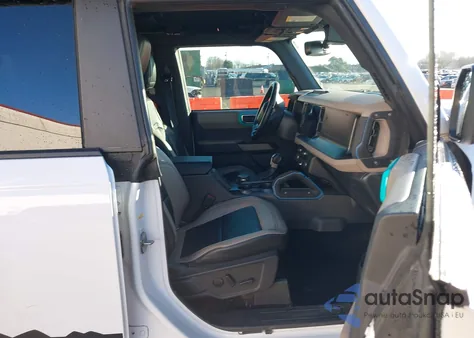 2022 Ford Bronco Wildtrak from USA, damaged, VIN 1FMEE5DP7NLB85984